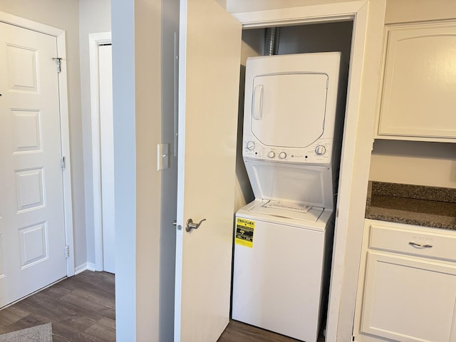 2356 Gaylord Rd Unit 2D, Crest Hill, IL 60403 - laundry area with estacked washer and dryer and dark wood-type flooring