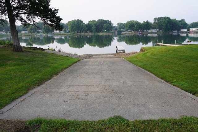 334 Rockside Dr, Dixon, IL 61021