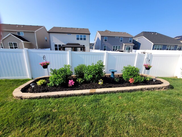 1027 Blazing Star St, South Elgin, IL 60177 - view of yard featuring a residential view and fence