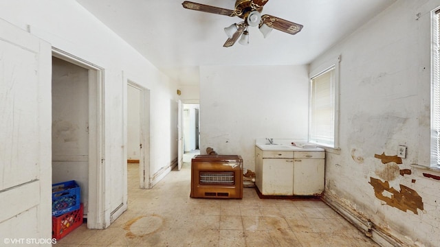 4734 W Palmer St, Chicago, IL 60639 - bathroom featuring a ceiling fan
