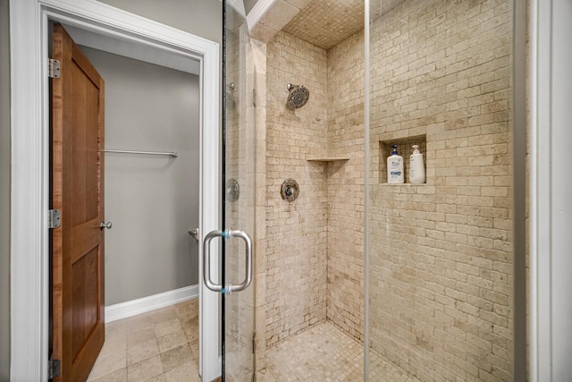 934 Robertson Rd, South Elgin, IL 60177 - full bath featuring a stall shower and baseboards