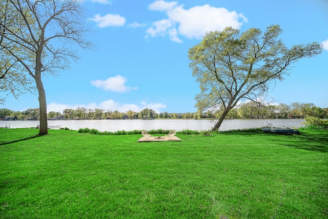 934 Robertson Rd, South Elgin, IL 60177 - view of grassy yard with a water view