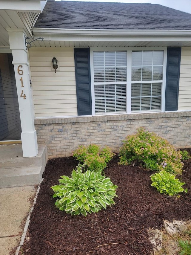 614 Bayfield Rd, Rockton, IL 61072 - photo 2