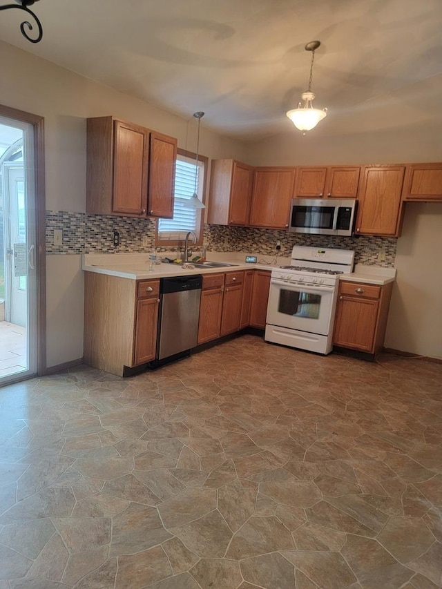 614 Bayfield Rd, Rockton, IL 61072 - photo 9
