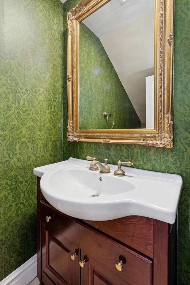 1957 W Schiller St, Chicago, IL 60622 - bathroom featuring wallpapered walls and vanity