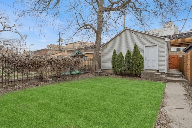 view of yard featuring fence