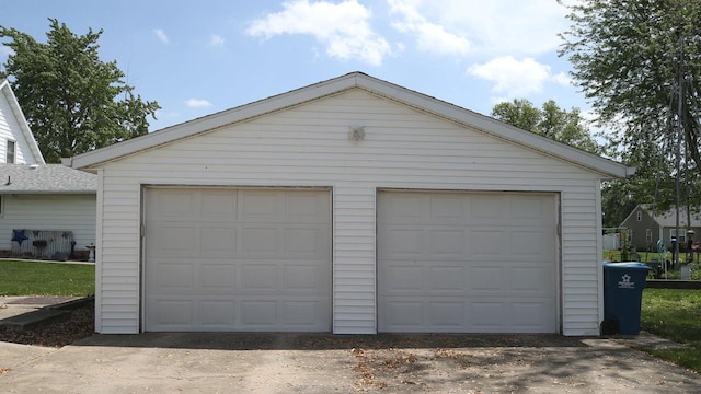 309 W 5th St, Minonk, IL 61760 - view of detached garage