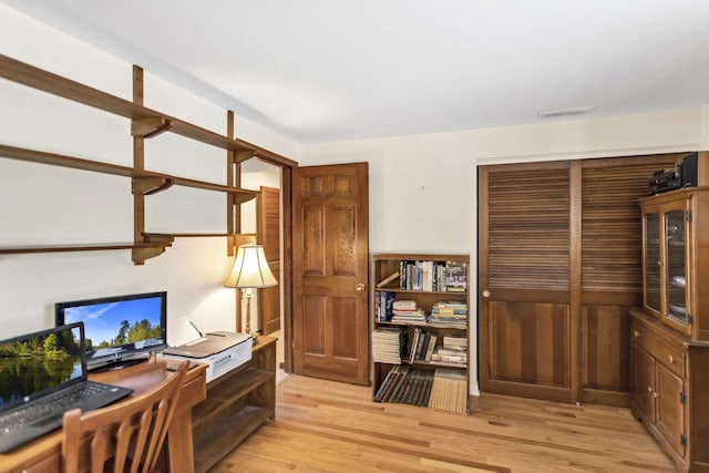 915 N Saratoga Dr, Palatine, IL 60074 - office area with visible vents and light wood-type flooring