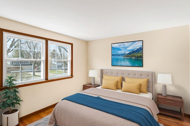 915 N Saratoga Dr, Palatine, IL 60074 - bedroom with wood finished floors and baseboards