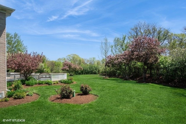 307 Anne Ct, Prospect Heights, IL 60070 - view of grassy yard