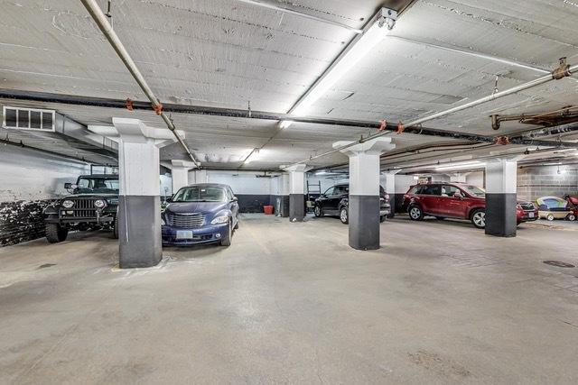 110 N Peoria St Unit 205, Chicago, IL 60607 - view of parking deck