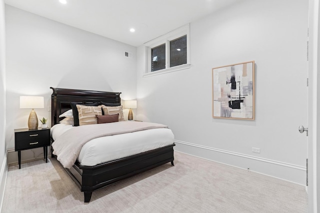 bedroom with carpet flooring, baseboards, visible vents, and recessed lighting