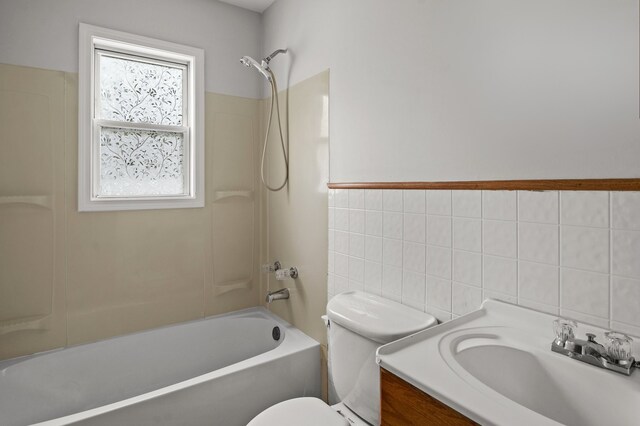 769 Bonita Ave, Elk Grove Village, IL 60007 - full bath featuring tile walls, shower / bathtub combination, toilet, and vanity