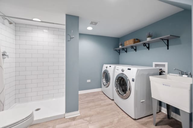 231 W Hickory Rd, Lombard, IL 60148 - laundry area featuring light wood finished floors, recessed lighting, and independent washer and dryer