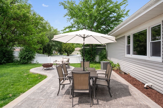 231 W Hickory Rd, Lombard, IL 60148 - view of patio / terrace with an outdoor fire pit and outdoor dining space