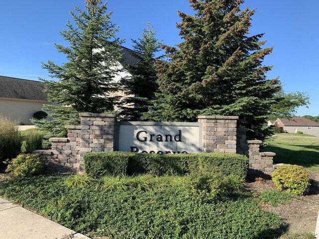 981 Eineke Blvd, Algonquin, IL 60102