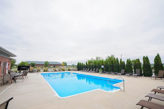 1805 Glenbridge Rd, Bloomington, IL 61704 - community pool featuring a patio and fence