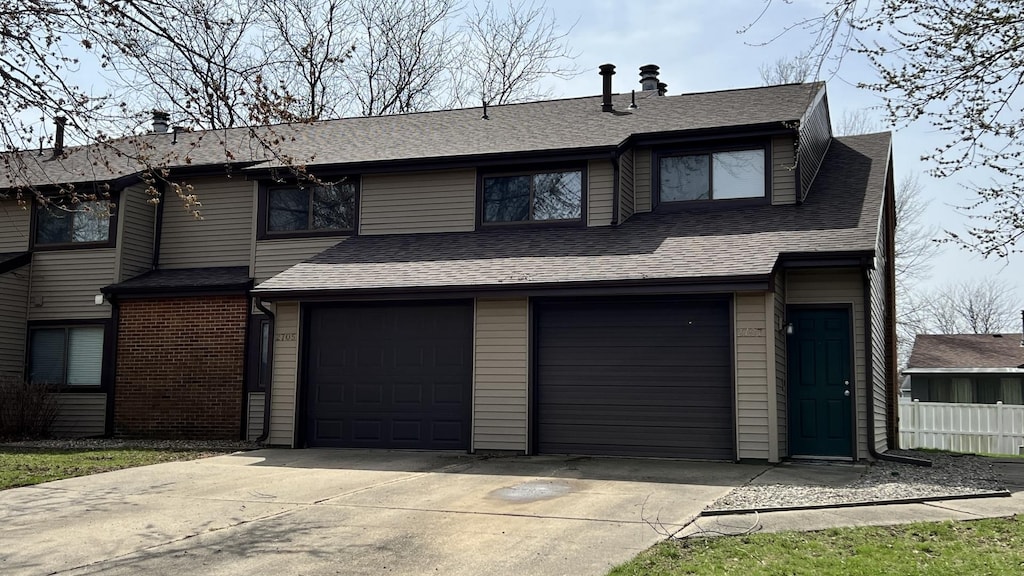 2705 Heritage Dr Unit 2705, Champaign, IL 61822 - photo 1