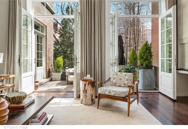 1853 N Burling St, Chicago, IL 60614 - entryway featuring healthy amount of natural light and wood finished floors