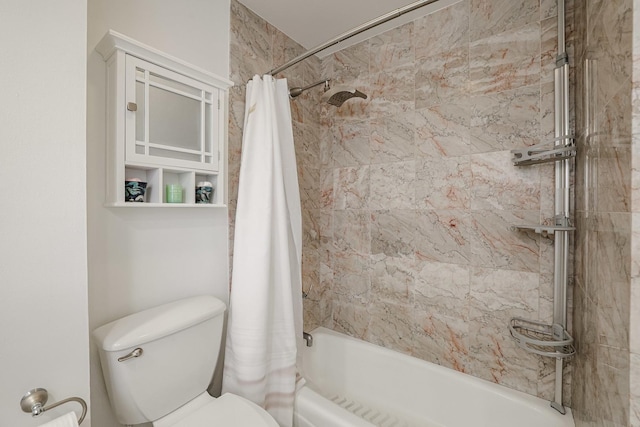 full bath with toilet and shower / bathtub combination with curtain