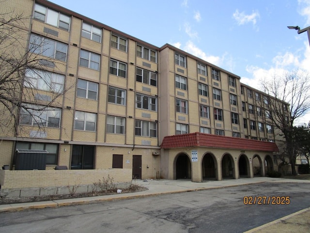 4350 W Ford City Dr Unit B1-402, Chicago, IL 60652 - photo 1