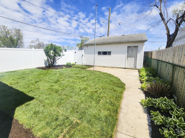4147 Prairie St, Schiller Park, IL 60176 - view of yard with a fenced backyard