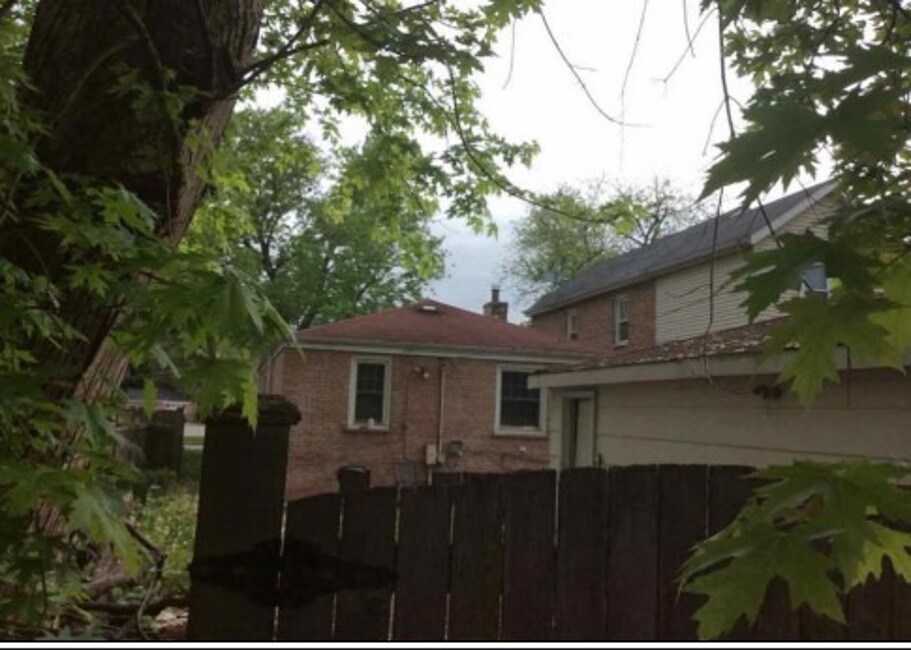 3604 Wilcox Ave, Bellwood, IL 60104 - photo 2