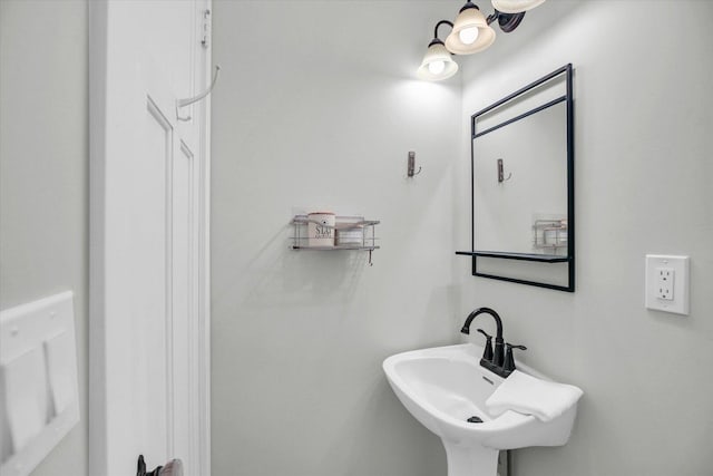 708 W Church St, Champaign, IL 61820 - bathroom featuring a sink
