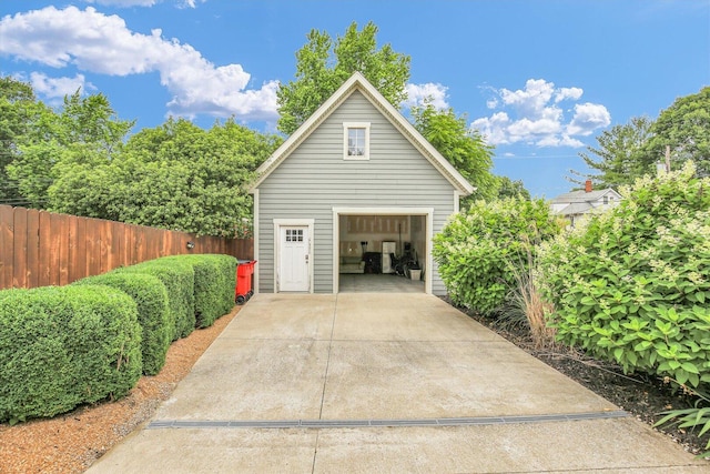 708 W Church St, Champaign, IL 61820 - view of detached garage