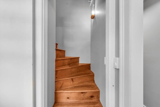 2066 County Road 125 E, Mahomet, IL 61853 - view of stairs