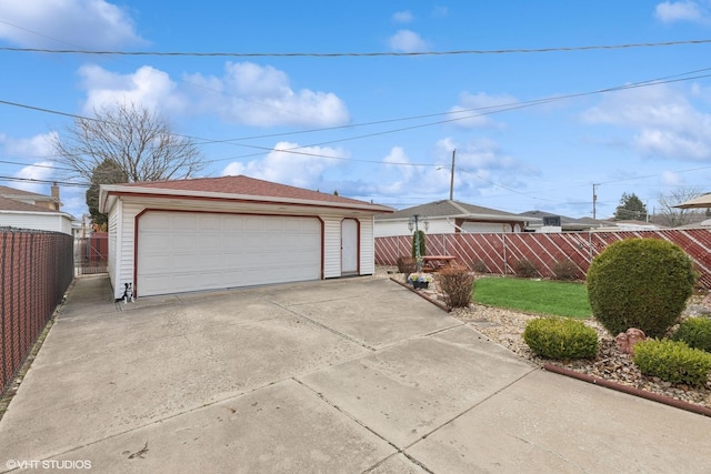 605 Saginaw Ave, Calumet City, IL 60409 - detached garage with fence