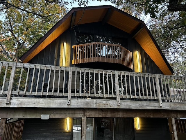 view of side of home
