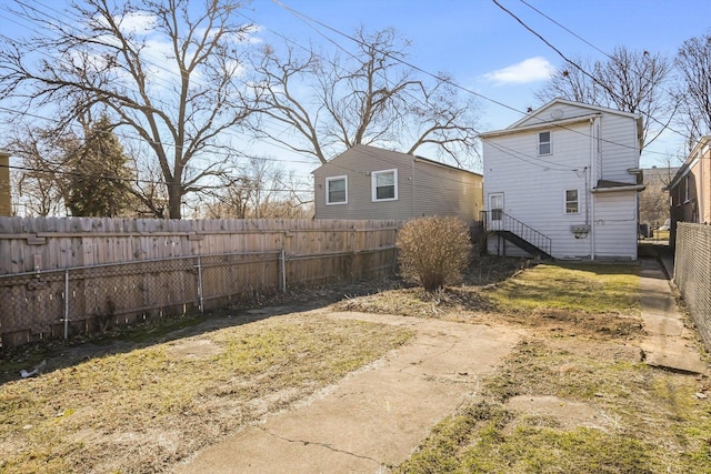 9241 S Blackstone Ave, Chicago, IL 60619 - view of yard with fence private yard