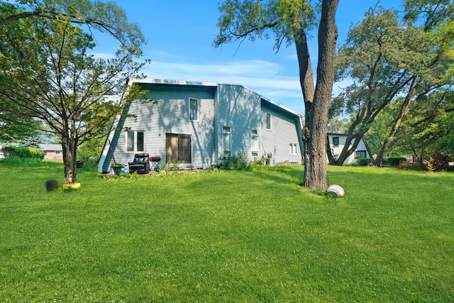 3917 Sunset Ave, Markham, IL 60428 - back of property featuring a lawn
