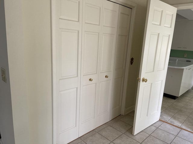 810 13th Ave, Mendota, IL 61342 - view of closet