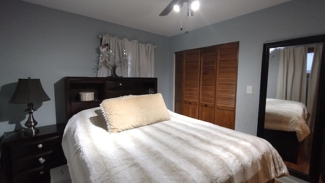 bedroom featuring a closet and a ceiling fan