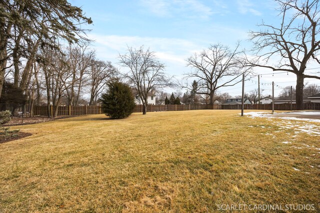 523 Ingalton Ave, West Chicago, IL 60185 - view of yard with fence