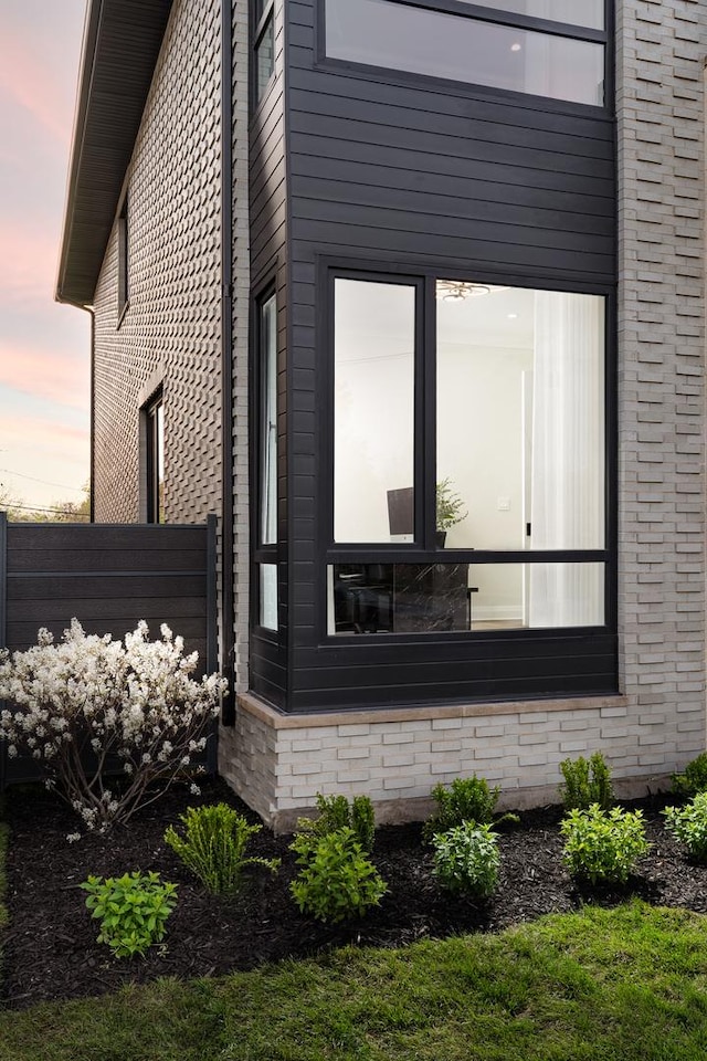 1906 Lee St, Des Plaines, IL 60018 - view of home's exterior featuring fence