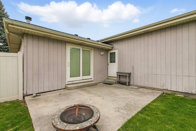 633 Mendota Ln, Romeoville, IL 60446 - view of patio / terrace with entry steps and fence