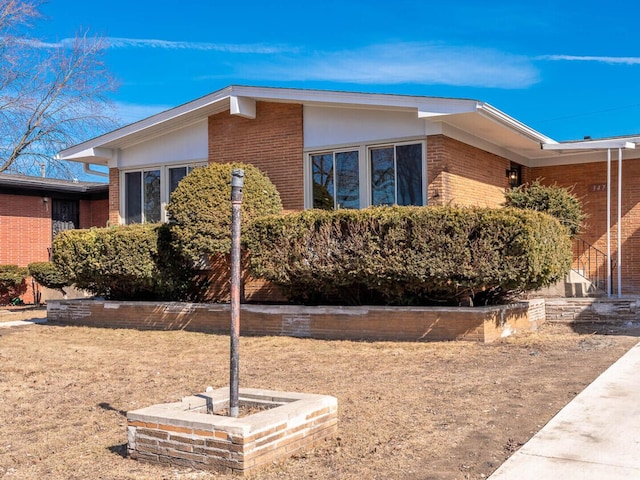 347 Madison Ave, Calumet City, IL 60409 - view of side of home featuring brick siding