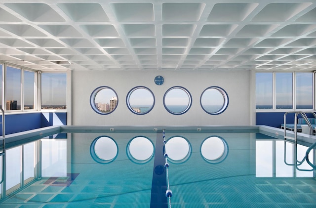 1300 N Lake Shore Dr Unit 25B, Chicago, IL 60610 - view of pool