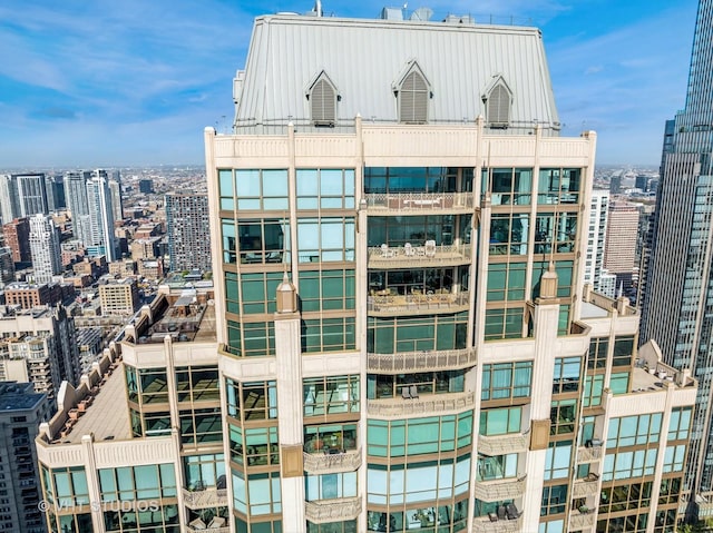 21 E Huron St Unit 1806, Chicago, IL 60611 - view of building exterior featuring a city view