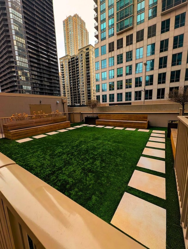 21 E Huron St Unit 1806, Chicago, IL 60611 - surrounding community with a city view