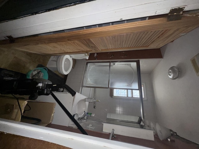 3634 S Giles Ave, Chicago, IL 60653 - view of bathroom