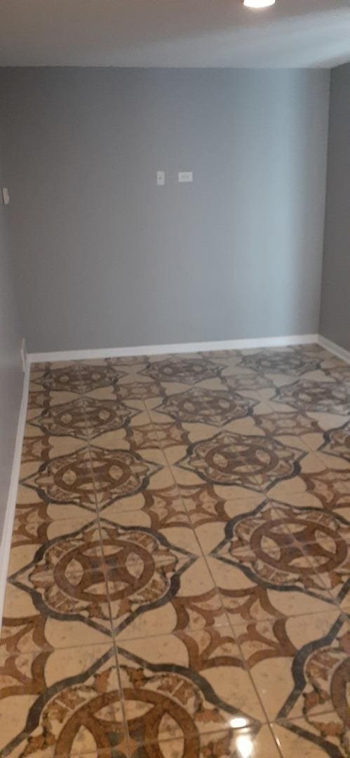 15831 Dante Dr, South Holland, IL 60473 - unfurnished room featuring baseboards