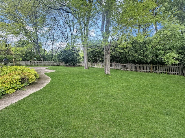 232 Southfield Dr, Vernon Hills, IL 60061 - view of yard