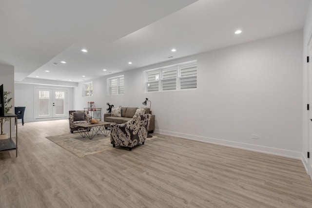 1522 W Wolfram St, Chicago, IL 60657 - living area with baseboards, light wood-type flooring, and recessed lighting