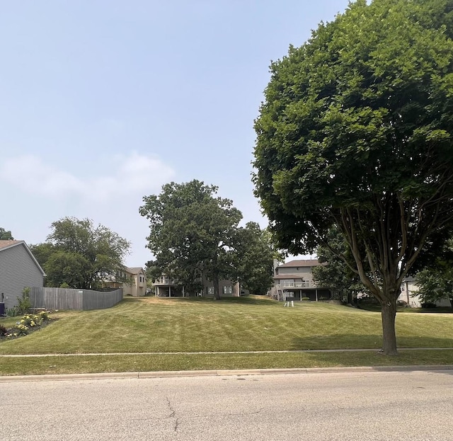 640 Highland Springs Dr, Elgin, IL 60123