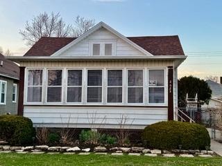 view of side of property