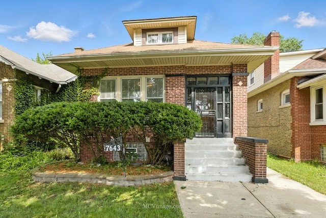 7643 S Paxton Ave, Chicago, IL 60649 - photo 1